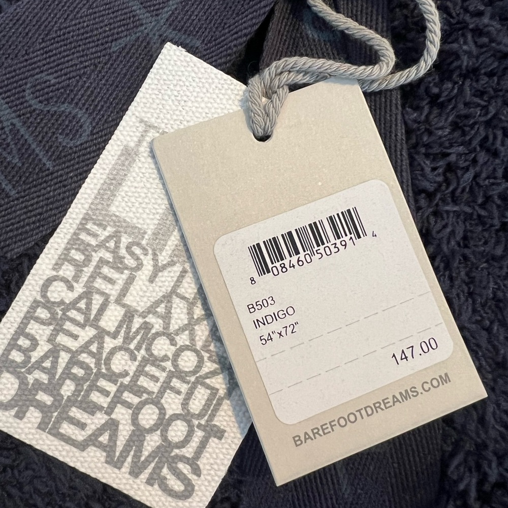 Barefoot Dreams CozyChic Throw blanket - Indigo - NWT - Picture 3 of 5